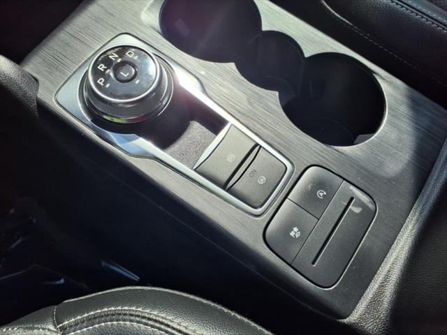 Photo of 2022 Black Metallic Ford Escape