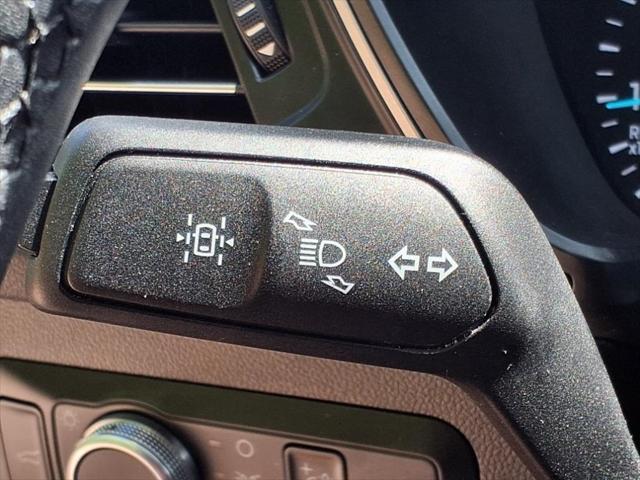 Photo of 2022 Black Metallic Ford Escape