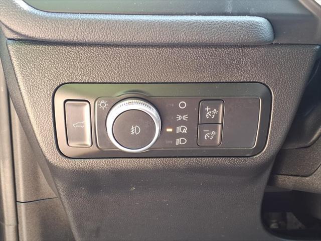 Photo of 2022 Black Metallic Ford Escape