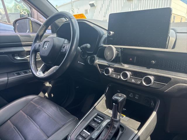 Photo of 2024 White Honda CR-V Hybrid