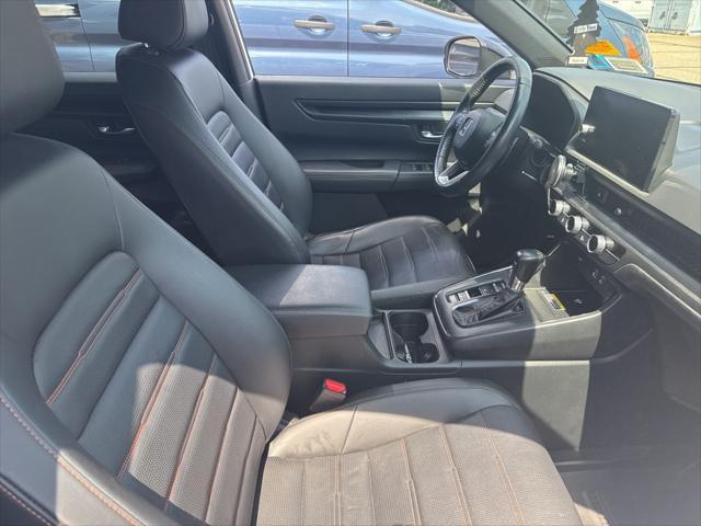 Photo of 2024 White Honda CR-V Hybrid