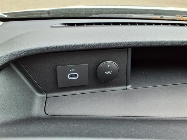 Photo of 2025 Oxford White Ford Transit-350