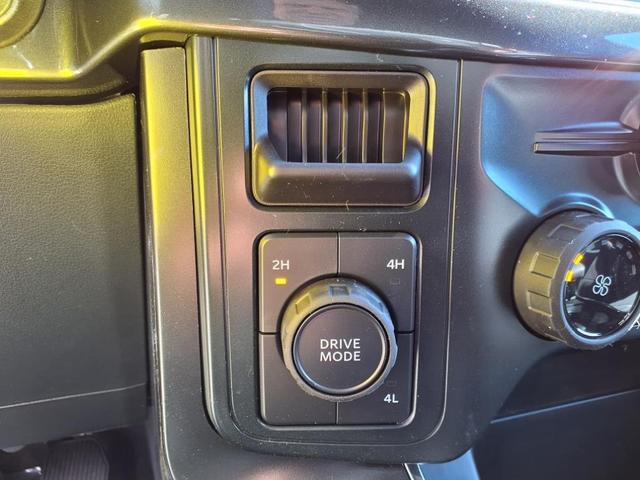 Photo of 2025 Oxford White Ford F-150