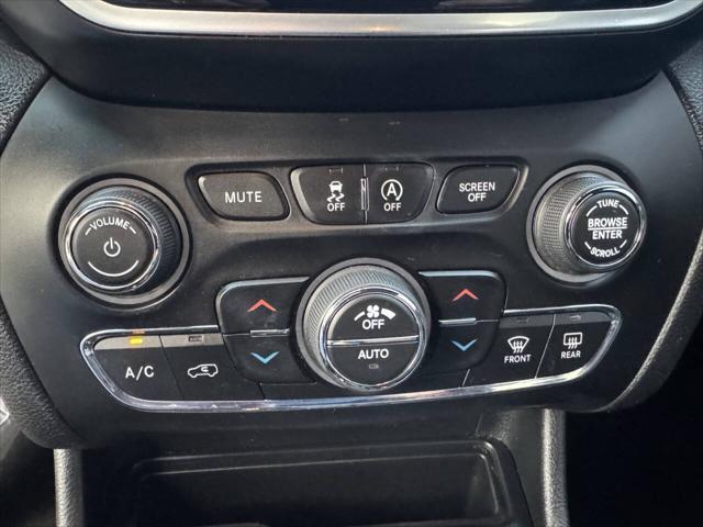 Photo of 2019 Black Jeep Cherokee