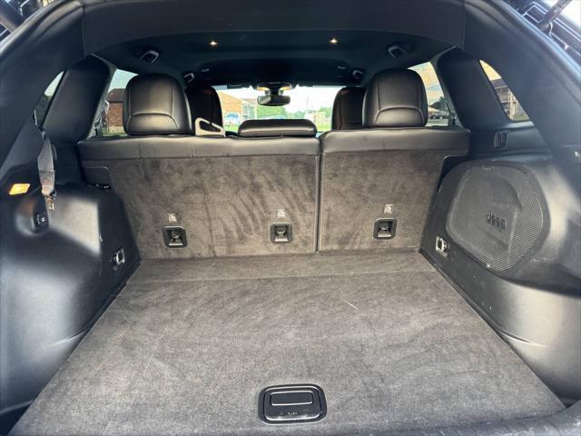 Photo of 2019 Black Jeep Cherokee