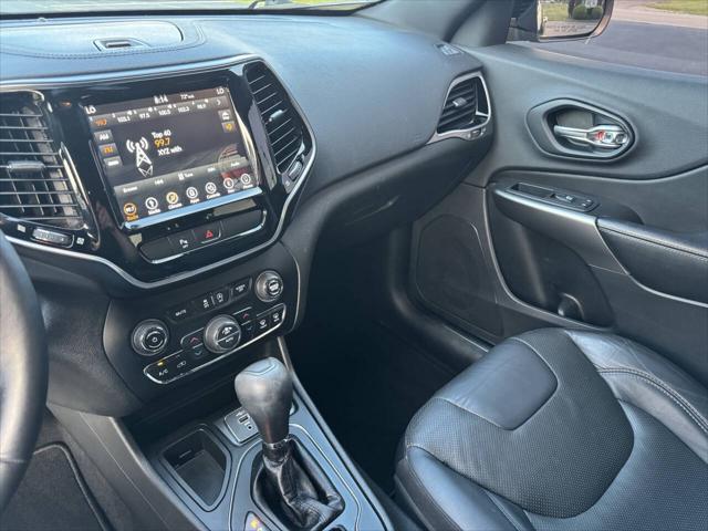 Photo of 2019 Black Jeep Cherokee