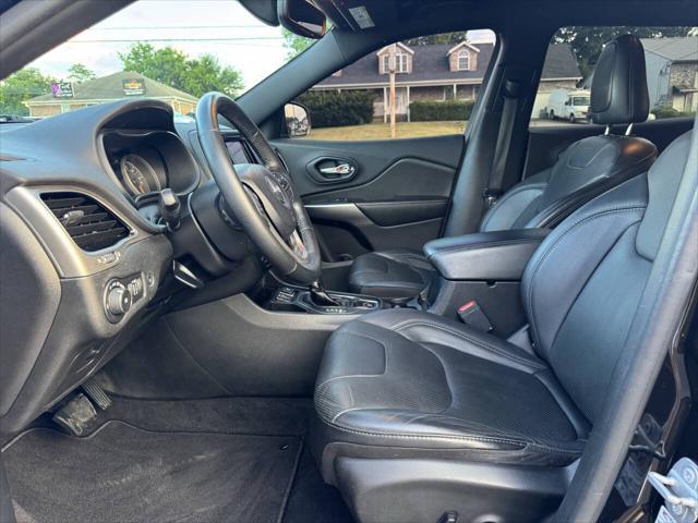 Photo of 2019 Black Jeep Cherokee
