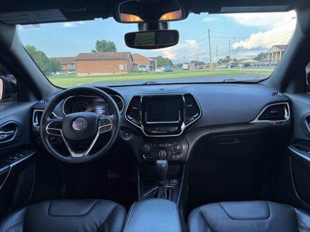 Photo of 2019 Black Jeep Cherokee