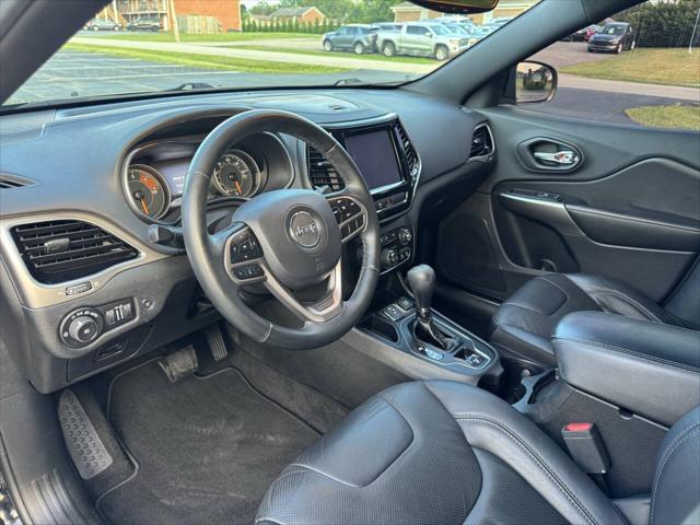 Photo of 2019 Black Jeep Cherokee