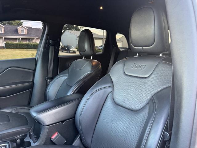 Photo of 2019 Black Jeep Cherokee
