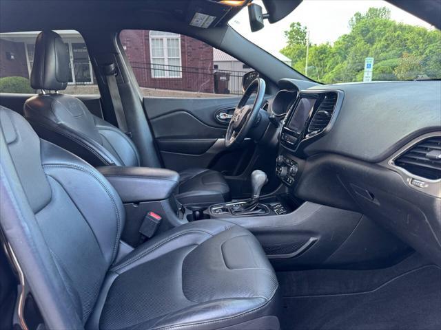 Photo of 2019 Black Jeep Cherokee