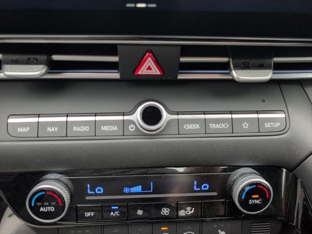 Photo of 2025 Fluid Metal Hyundai ELANTRA