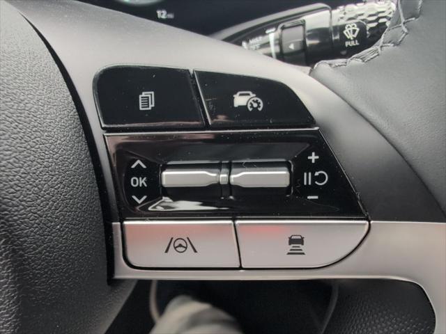Photo of 2025 Fluid Metal Hyundai ELANTRA