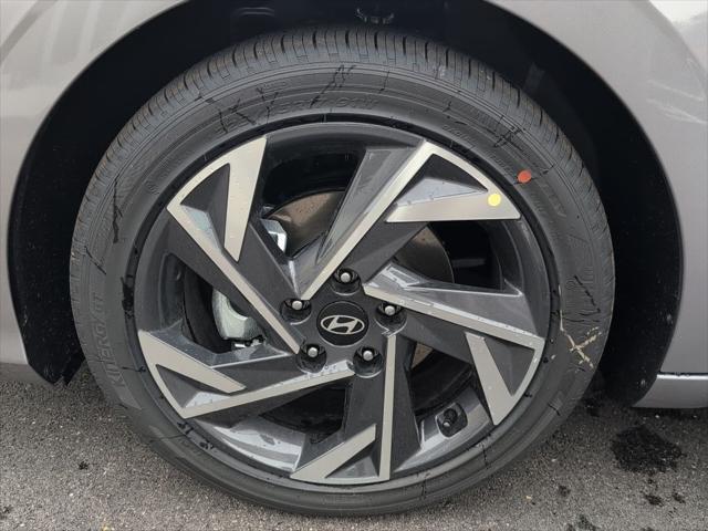 Photo of 2025 Fluid Metal Hyundai ELANTRA
