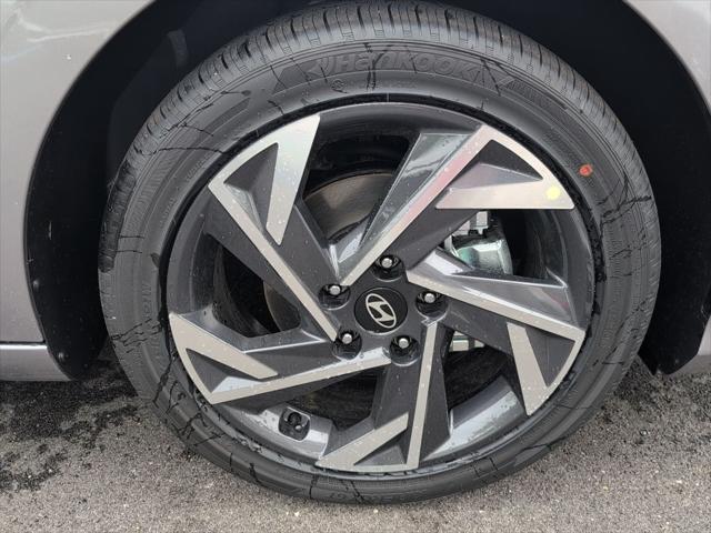 Photo of 2025 Fluid Metal Hyundai ELANTRA