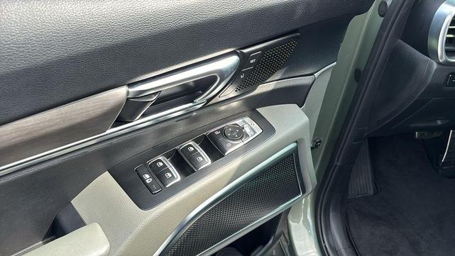 Photo of 2023 Jungle Green Kia Telluride
