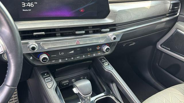 Photo of 2023 Jungle Green Kia Telluride