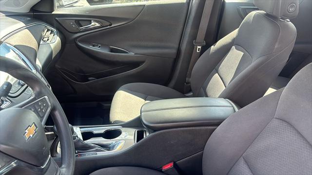 Photo of 2021 Mosaic Black Metallic Chevrolet Malibu