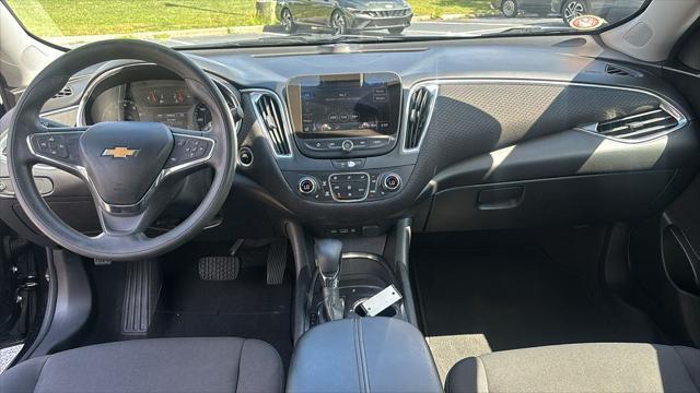 Photo of 2021 Mosaic Black Metallic Chevrolet Malibu
