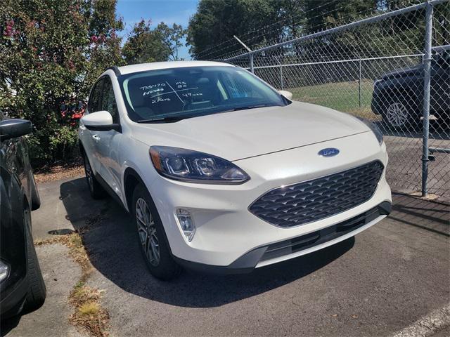 Photo of 2021 Star White Metallic Tri-Coat Ford Escape