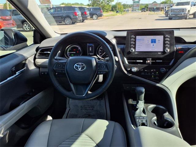 Photo of 2022 Gray Toyota Camry