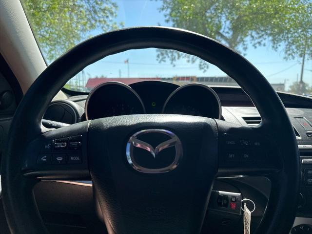 Photo of 2010 Crystal White Pearl Mica Mazda Mazda3