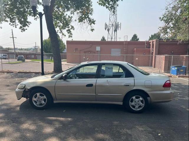 Photo of 2000 Naples Gold Metallic Honda Accord