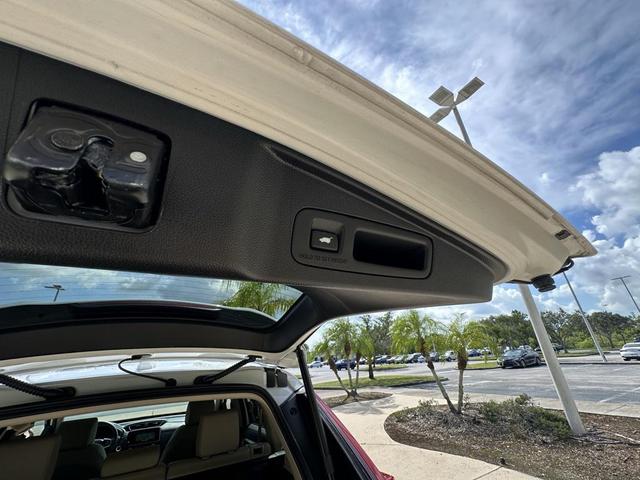 Photo of 2021 Platinum White Pearl Honda CR-V