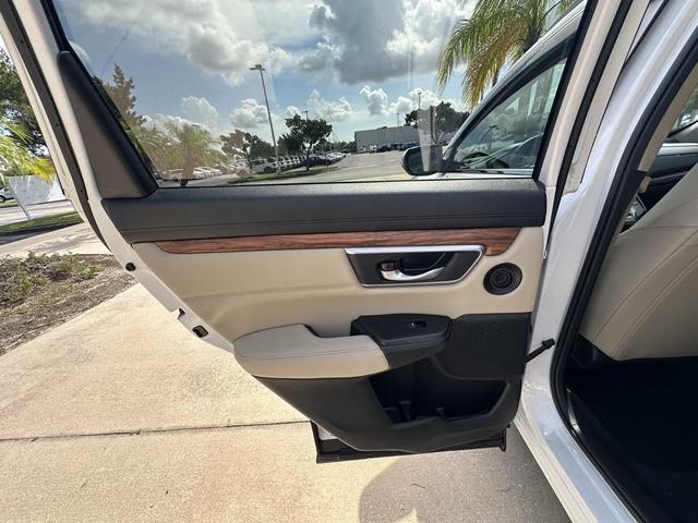 Photo of 2021 Platinum White Pearl Honda CR-V