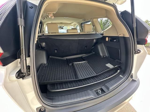 Photo of 2021 Platinum White Pearl Honda CR-V