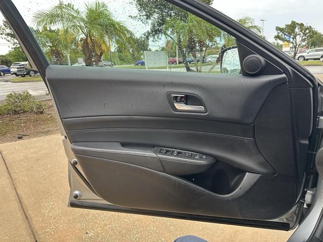 Photo of 2022 Lunar Silver Metallic Acura ILX