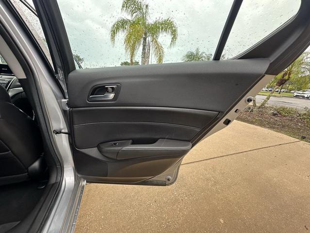 Photo of 2022 Lunar Silver Metallic Acura ILX