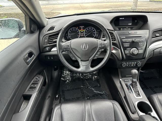 Photo of 2022 Lunar Silver Metallic Acura ILX