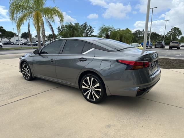 Photo of 2022 Gun Metallic Nissan Altima