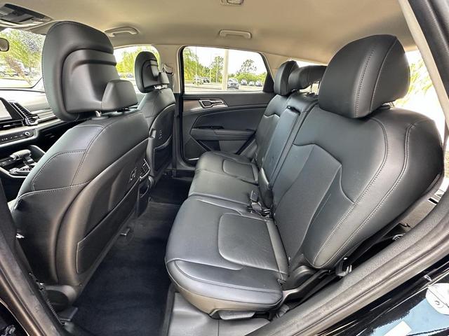 Photo of 2023 Ebony Black Kia Sportage