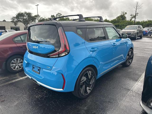 Photo of 2023 Surf Blue w/Black Roof Kia Soul