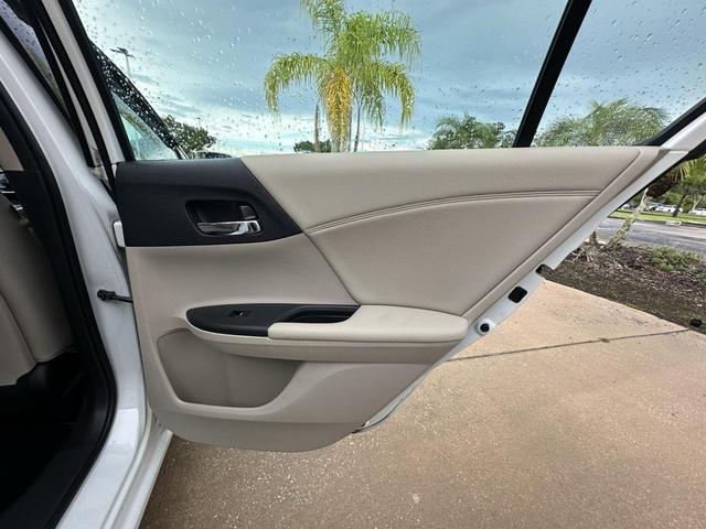 Photo of 2014 White Orchid Pearl Honda Accord