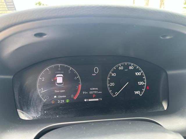 Photo of 2023 Platinum White Pearl Honda HR-V