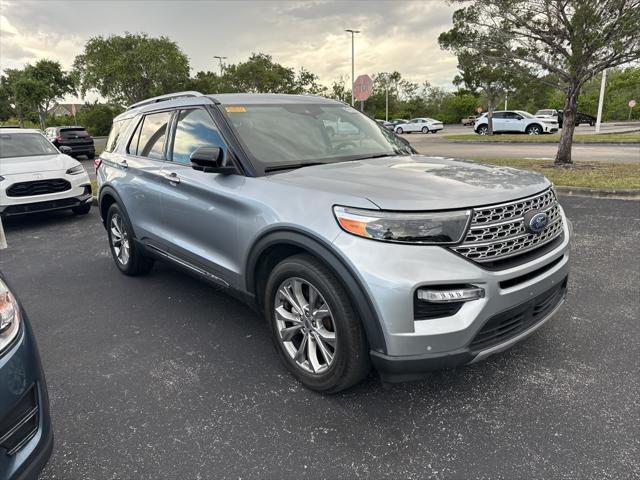 Photo of 2022 Silver Metallic Ford Explorer