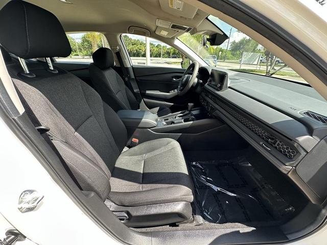 Photo of 2024 Platinum White Pearl Honda Accord