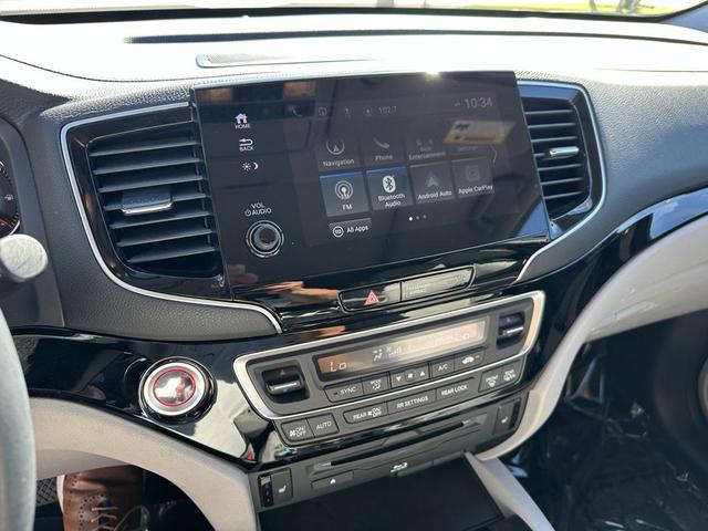 Photo of 2022 Modern Steel Metallic Honda Pilot