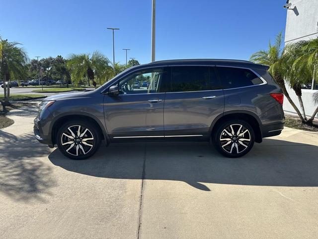 Photo of 2022 Modern Steel Metallic Honda Pilot