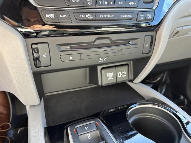 Photo of 2022 Modern Steel Metallic Honda Pilot