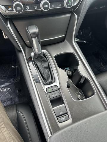 Photo of 2022 Platinum White Pearl Honda Accord