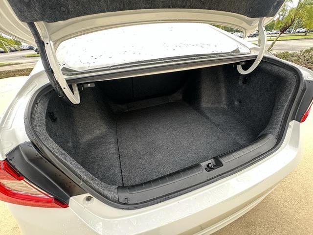 Photo of 2022 Platinum White Pearl Honda Accord