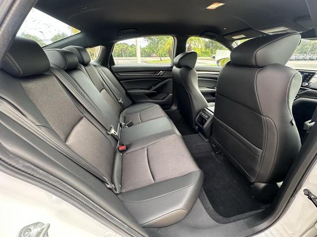 Photo of 2022 Platinum White Pearl Honda Accord