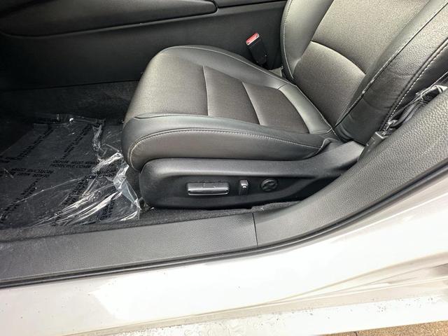 Photo of 2022 Platinum White Pearl Honda Accord