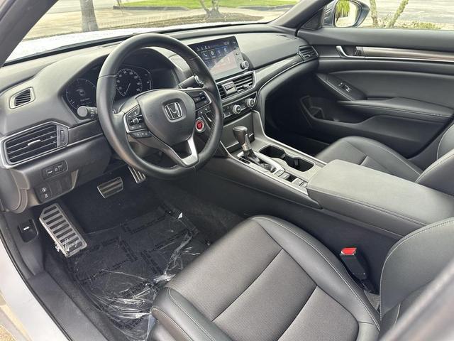 Photo of 2022 Platinum White Pearl Honda Accord