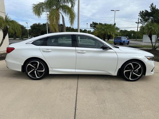 Photo of 2022 Platinum White Pearl Honda Accord