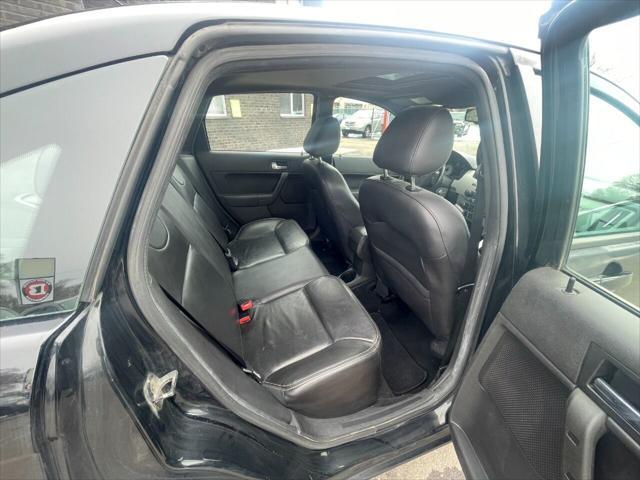 Photo of 2009 Ebony Clearcoat Ford Focus